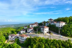 AMONSAGANA BALAMBAN - LUXURY HOUSE & LOT / RFO VILLAS FOR SALE